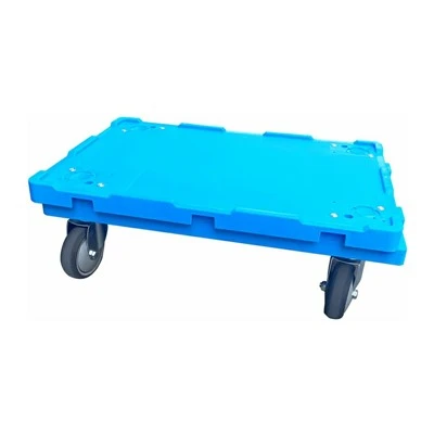 Plastikust ratastega nukud